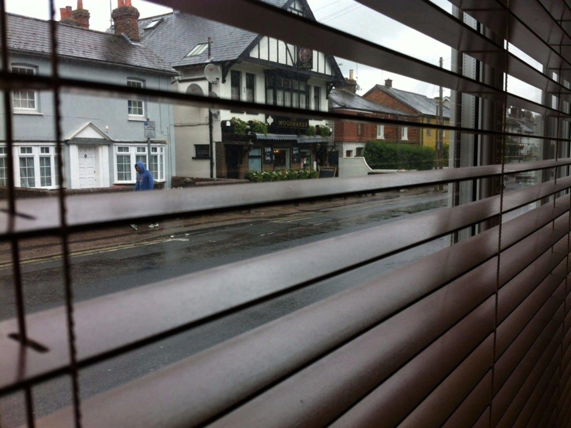 Three Bridges B & B - Gatwick Crawley Kültér fotó